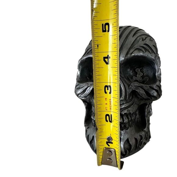 Grey Ornate Skull Figurine - Picture 5 of 7